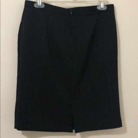 Kiwi Black Skirt - Picture 2 of 3